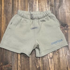 Women’s Essentials Sweat Shorts size medium